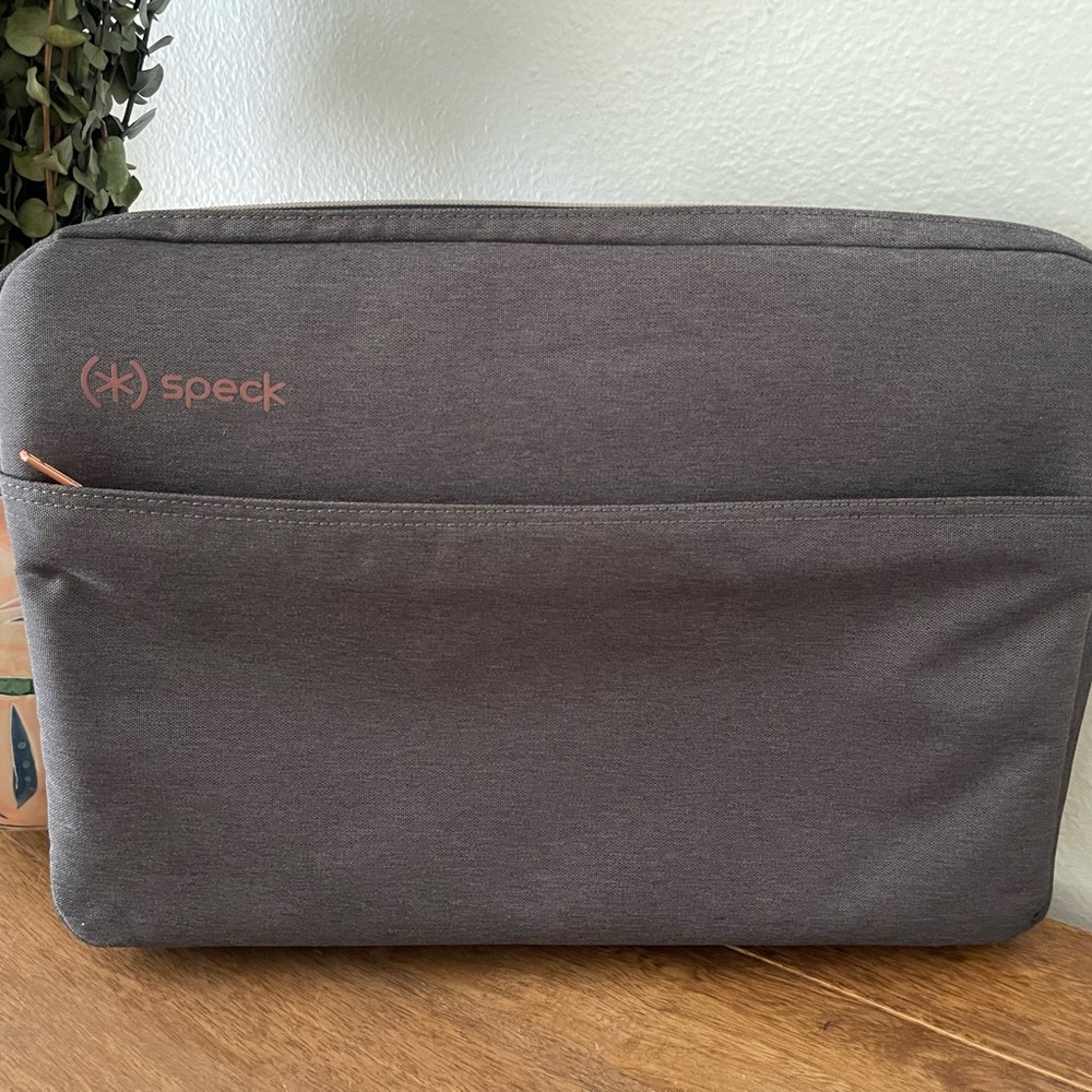 Speck Gray Laptop Bag Unisex Rose gold zipper hardware